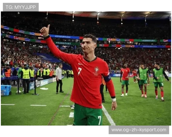 C罗停赛风波未了，世界杯话题再掀热议